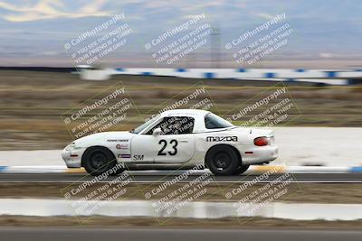 media/Nov-16-2025-CalClub SCCA (Sun) [[2975c16dfc]]/Group 4/Turn 1/